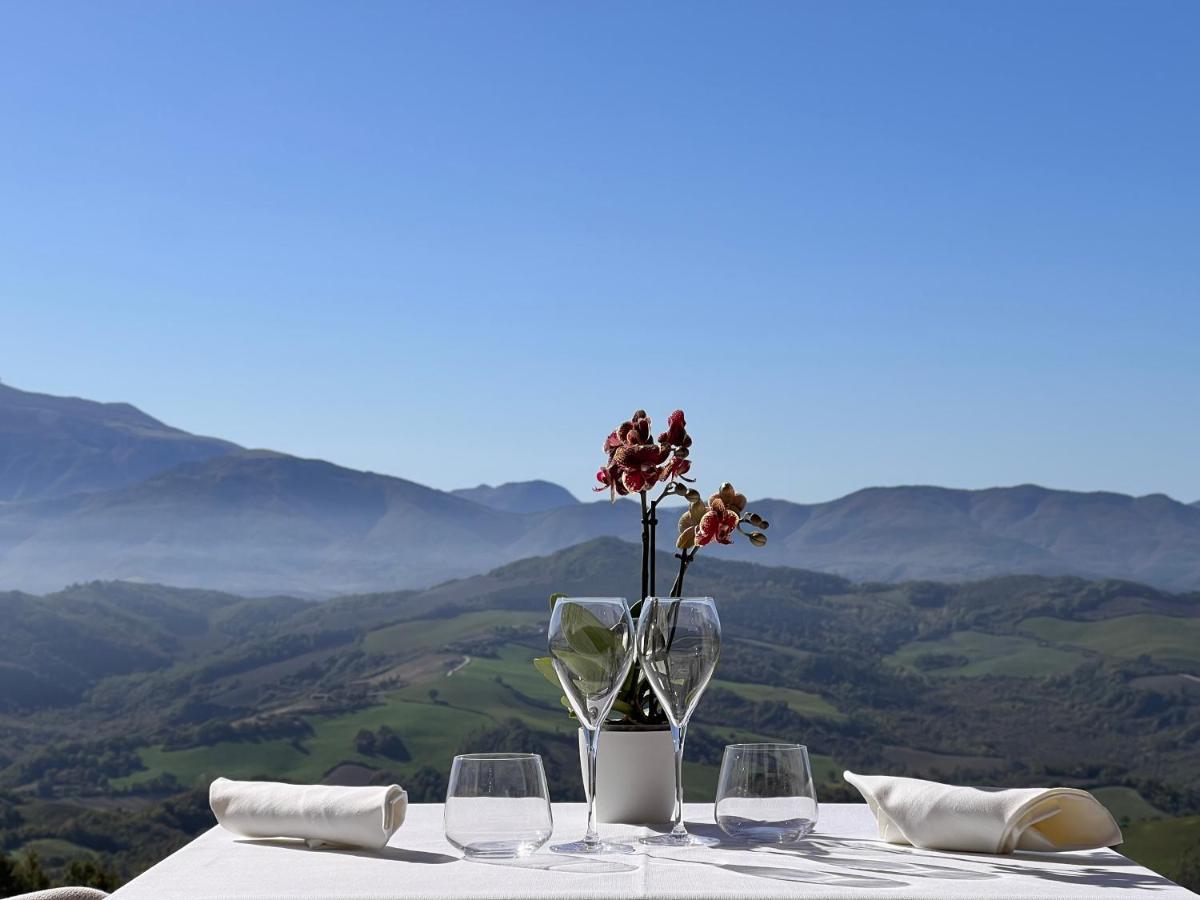 Aura Relais Hotell Urbino Eksteriør bilde